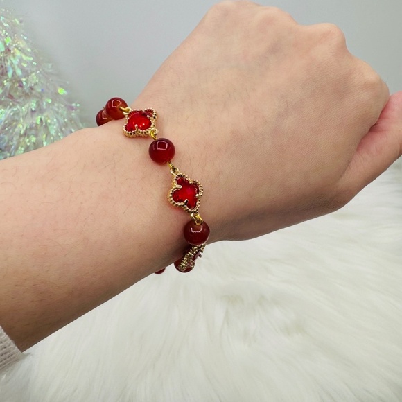 Rubie Red Clover Beaded Bracelet - Picture 2 of 6